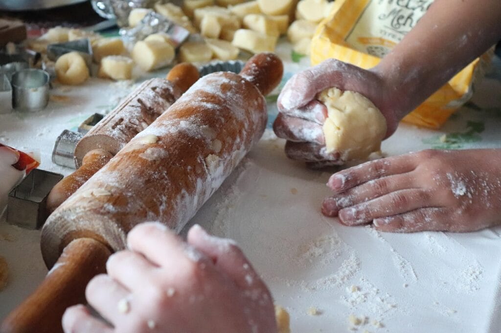 hands, bake, rolling pin, baking, food preparation, flour, dough, cookie dough, cookie cutters, cookies, kids, children, kitchen, cook, rolling pin, rolling pin, rolling pin, baking, baking, baking, baking, baking, cookie dough
